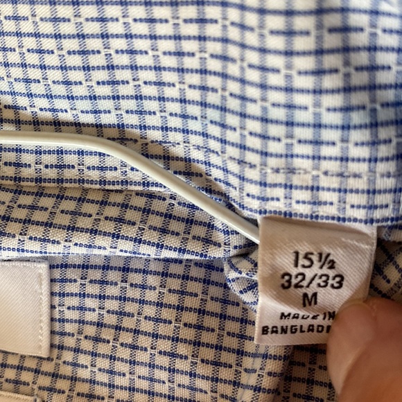 Calvin Klein men’s dress shirt in white and blue textured pattern, like new - Picture 4 of 4